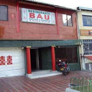 Bau