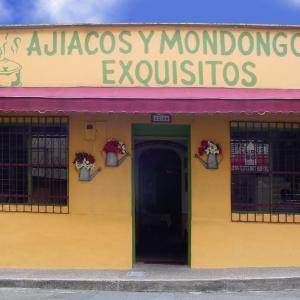 Ajiacos y Mondongos