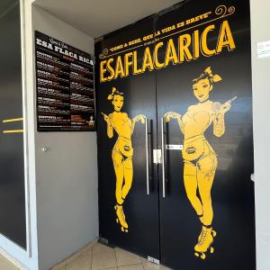 Esa Flaca Rica (David)