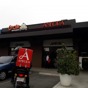 Anfora (Plaza Pinula)