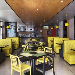 W5 Lounge