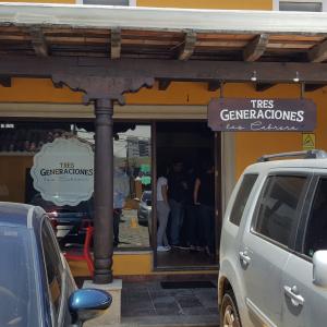 Tres Generaciones Las Cabreras
