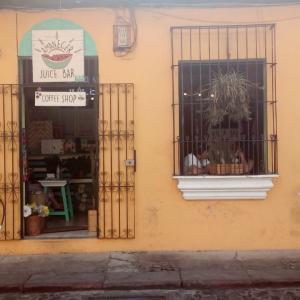 Amanecer Juice Bar