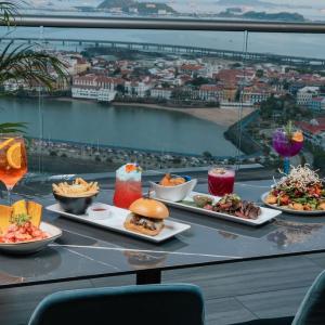 Cielo Rooftop Bar