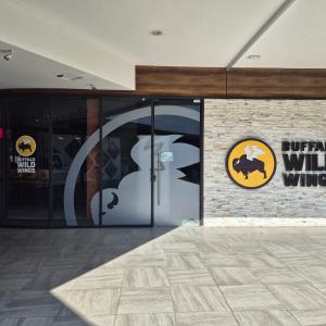 Buffalo Wild Wings (Santa María)