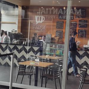 Pausa Café And Deli