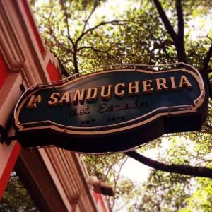 La Sanducheria del Escudo (Av. 6)