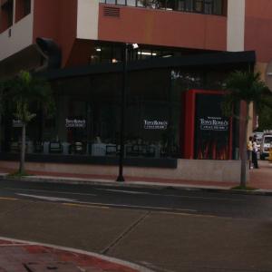 Tony Roma's