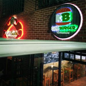 Kami Burger