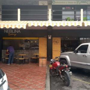 Neblina Bakery