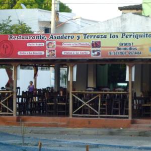 Los Periquitos