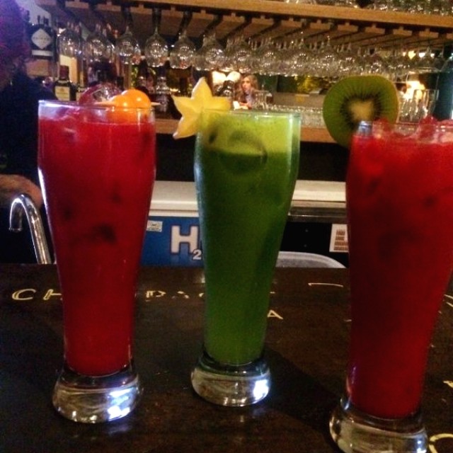 Jugo Romero y Limonada de Hierbabuena