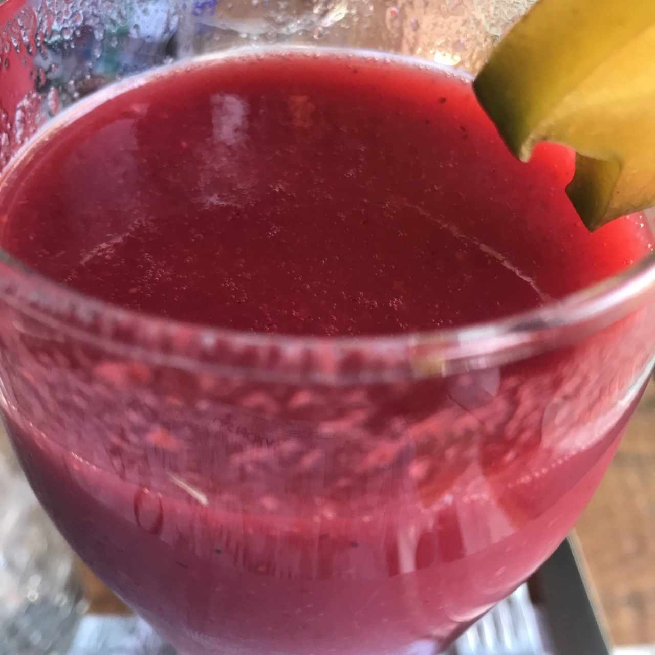 Jugo de frutos rojos