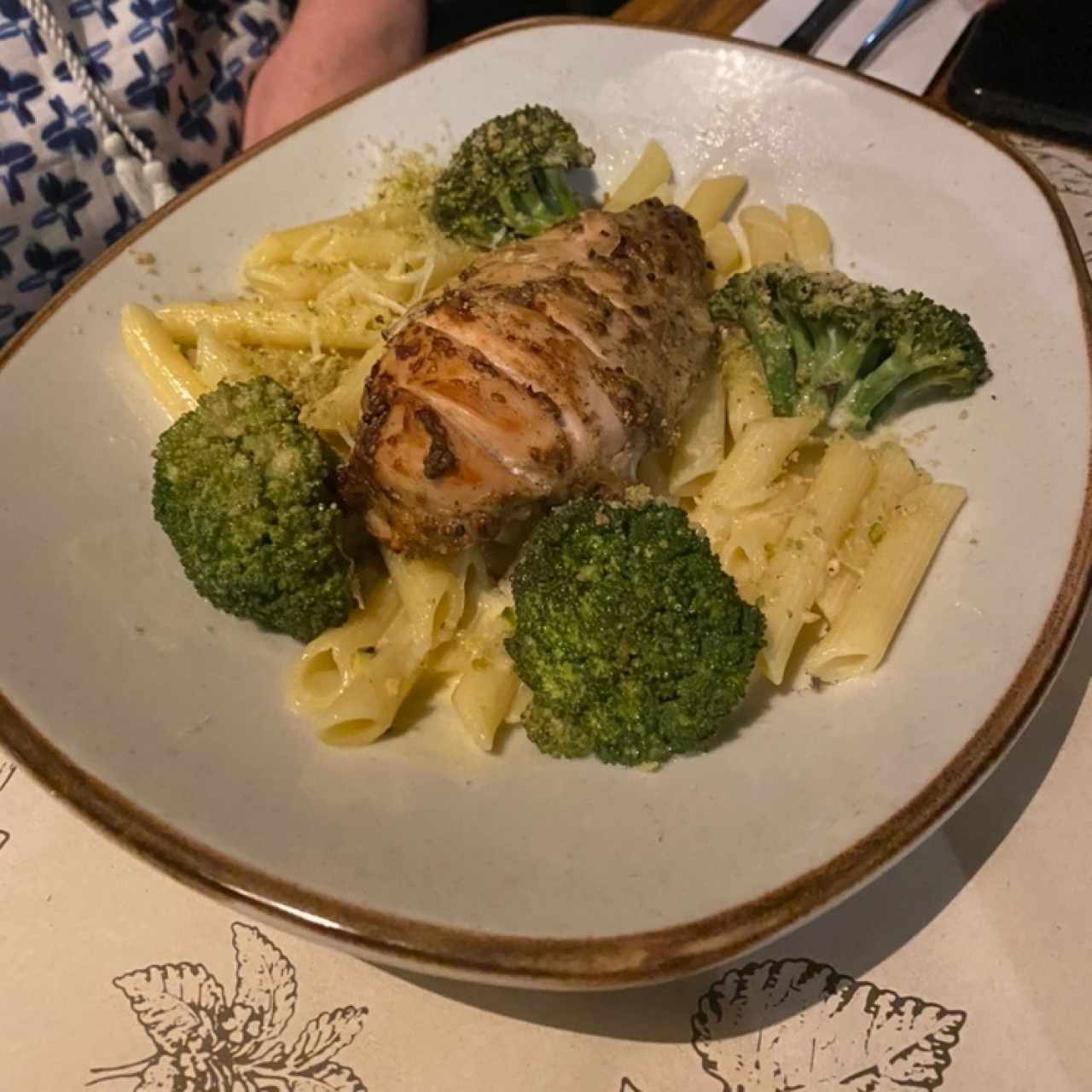 Pasta 4 quesos pollo y brocoli