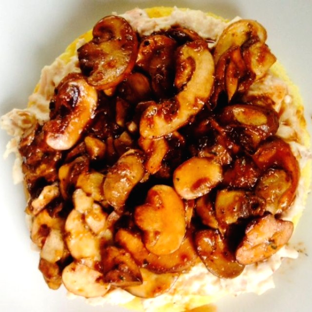Pollo desmenuzado con champiñones 