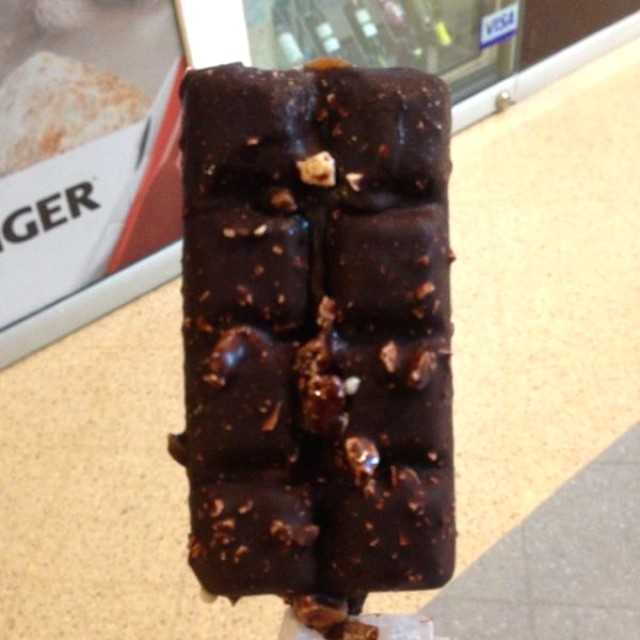 Arequipe con cobertura de chocolate