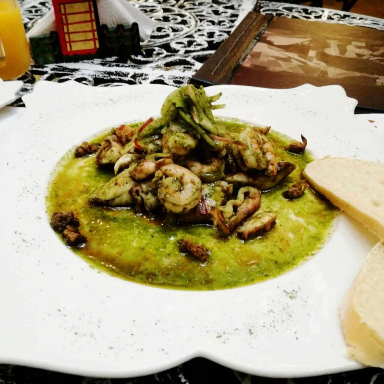 Ceviche en salsa pesto