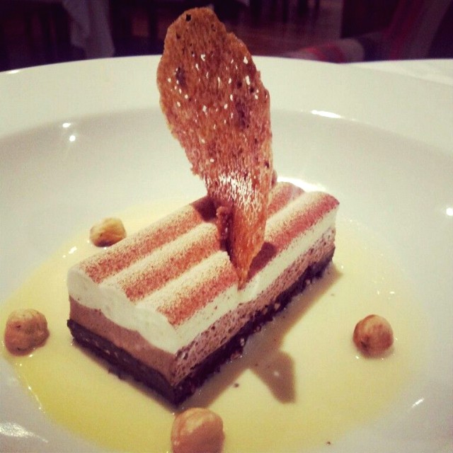Postre tres chocolates