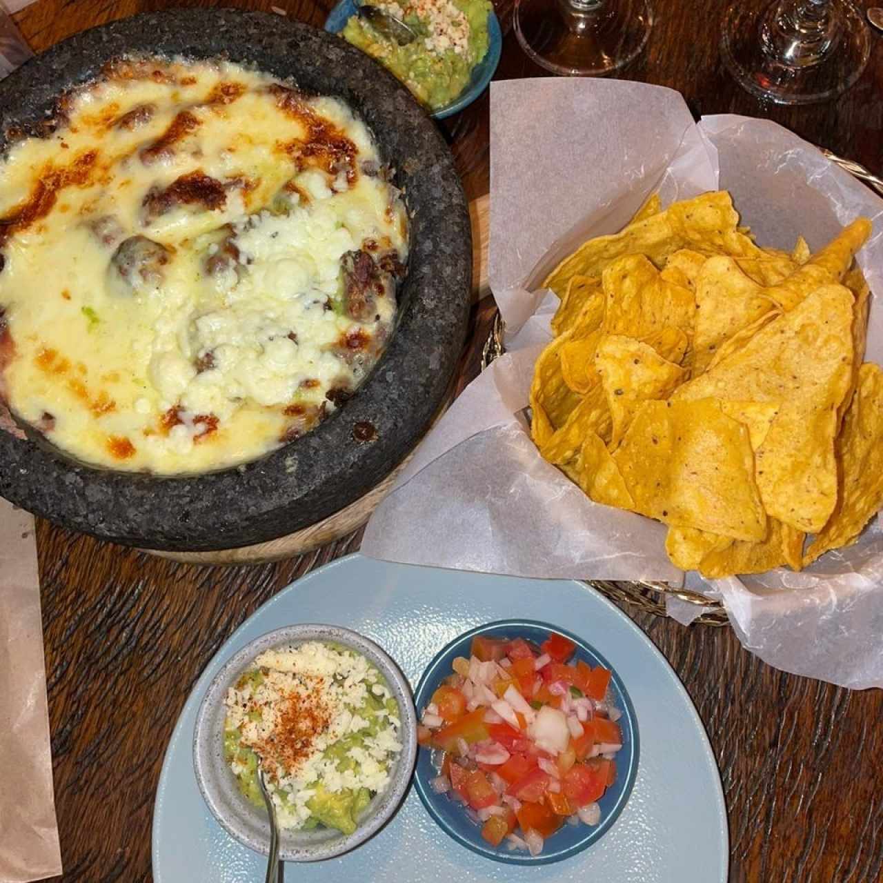Nachos gratinados