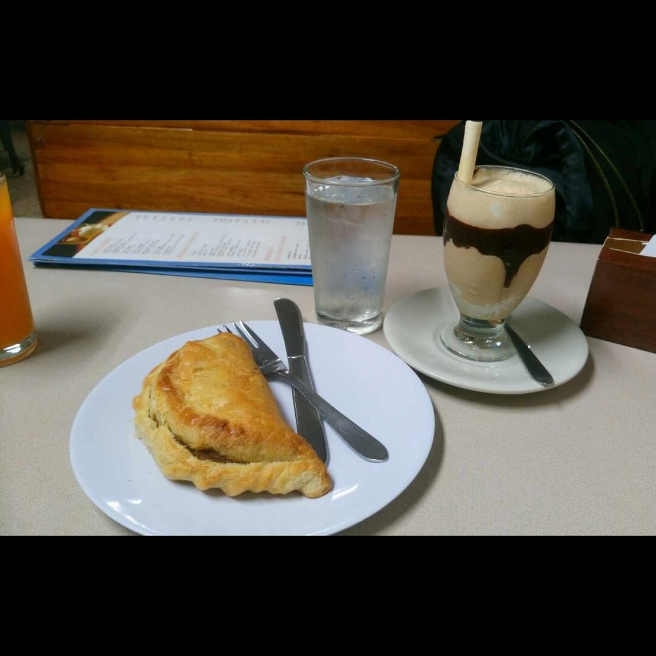 Empanada Argentina y Café Ópera 