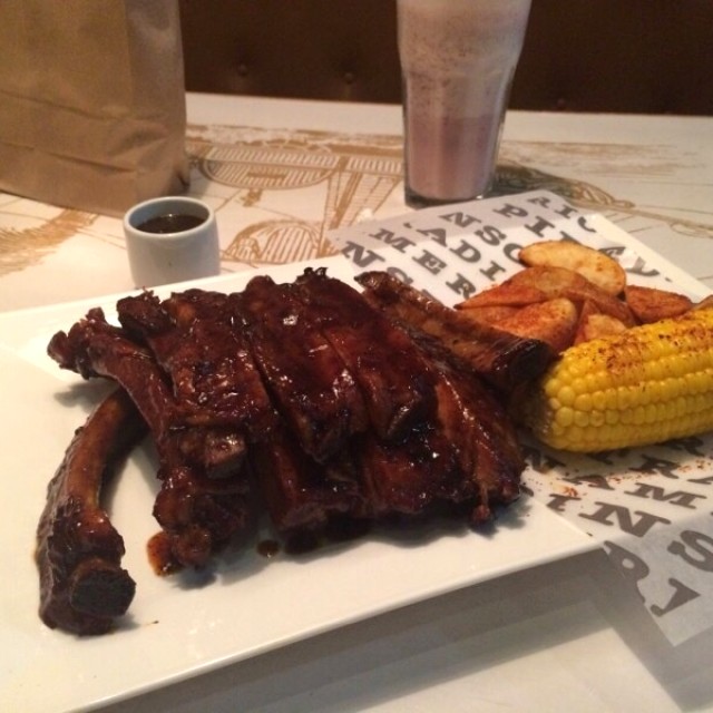 Costillas Bañadas En Reducción De Café Espresso, Caramelo Y Balsámico