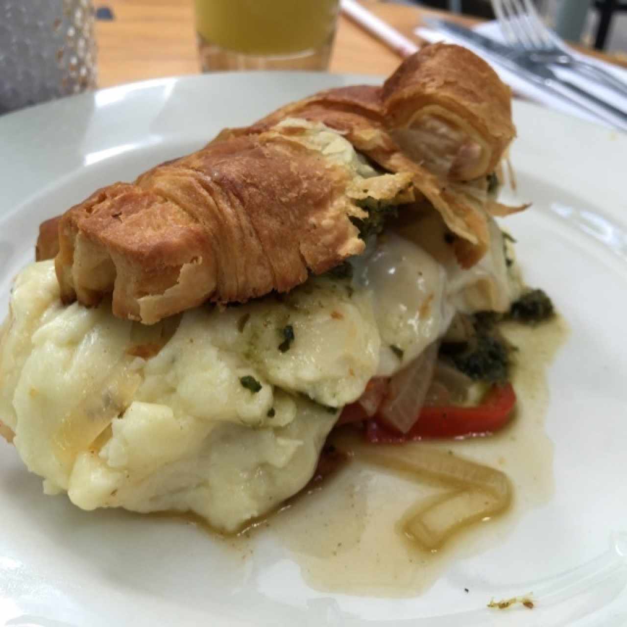 veggir croissant (cambie cheedar por mozzarella)