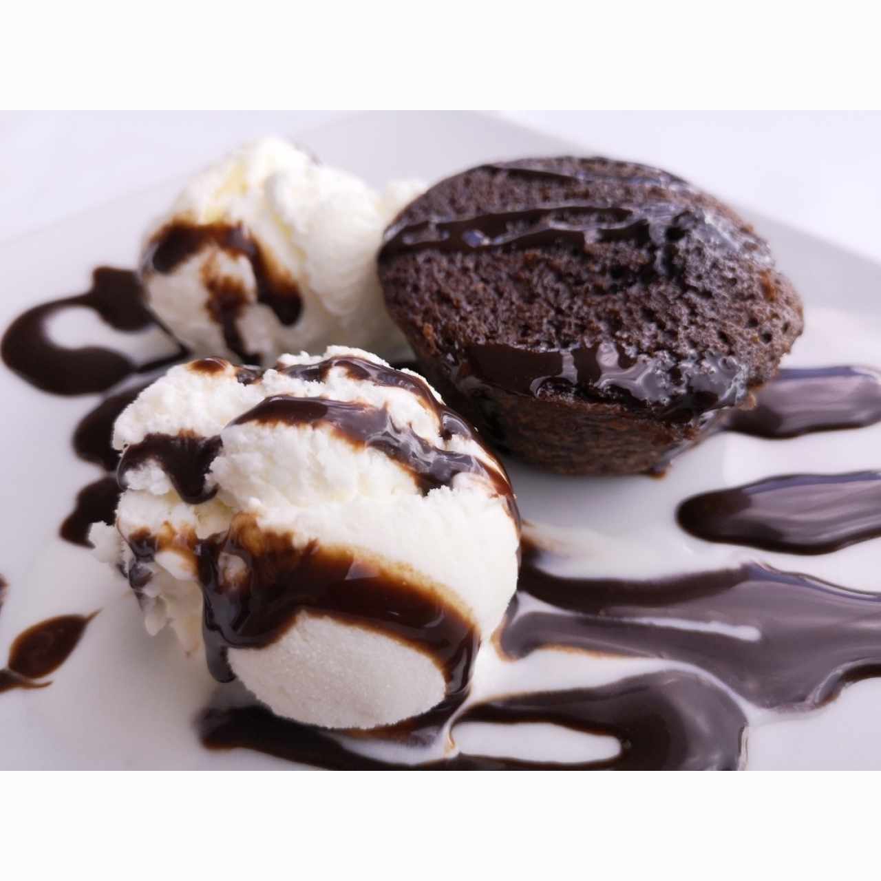 brownie con helado 