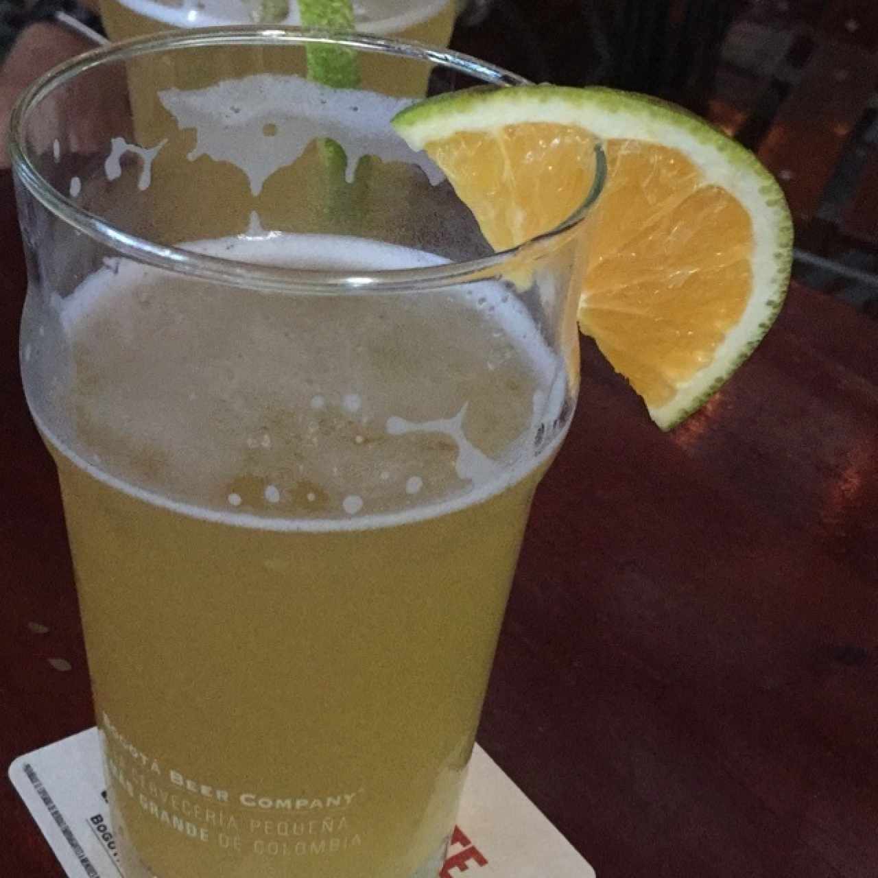 cerveza a base de cascaras de naranja