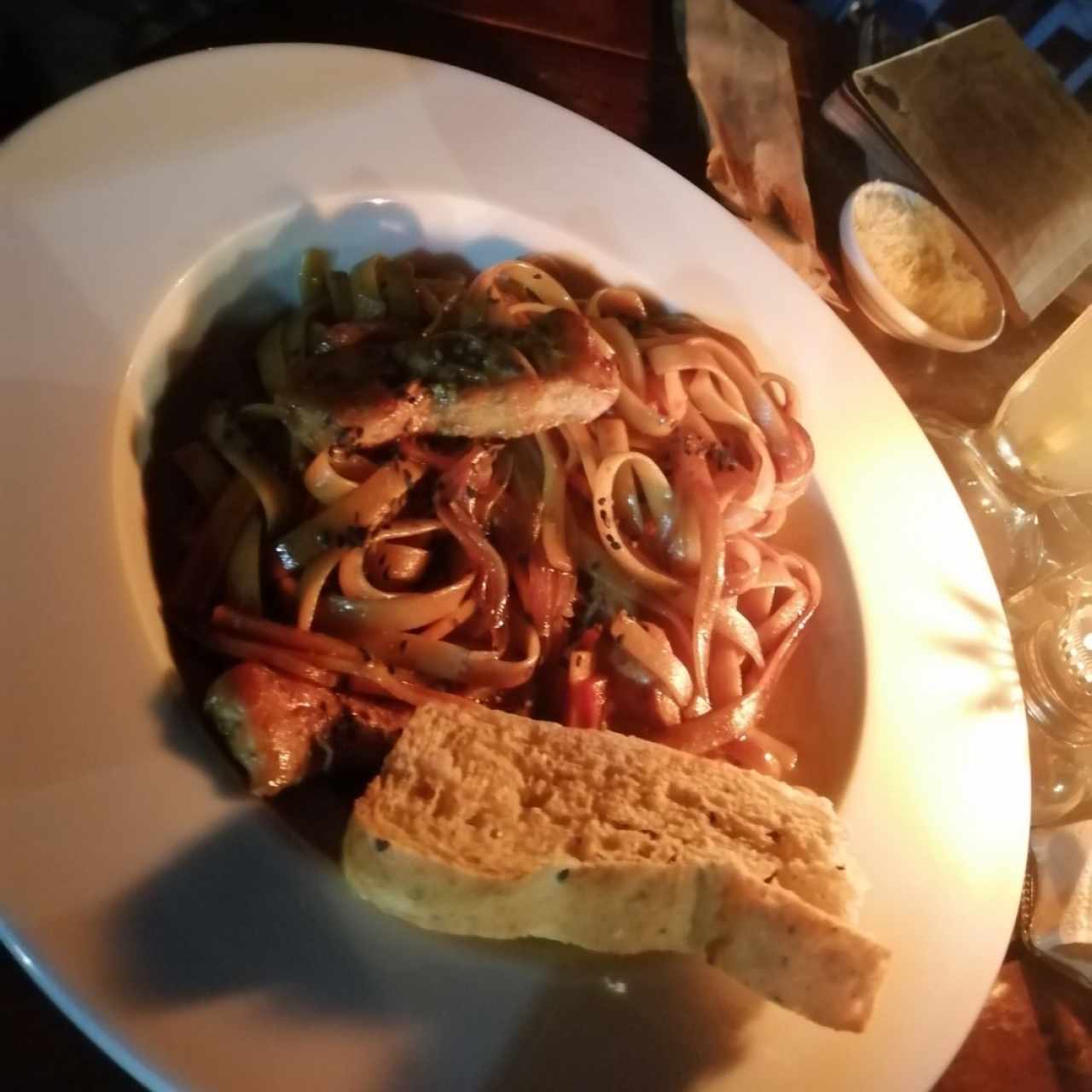 Pasta en salsa teriyaki