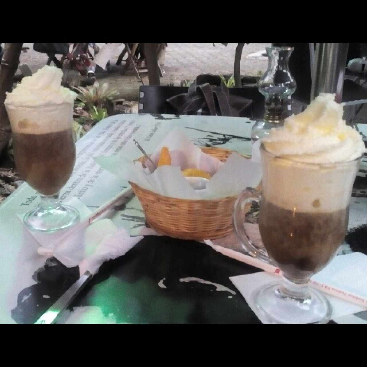 Cafés: "Señorita Taylor"
