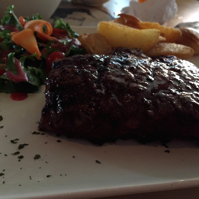 Ojo de bife con papa rustica