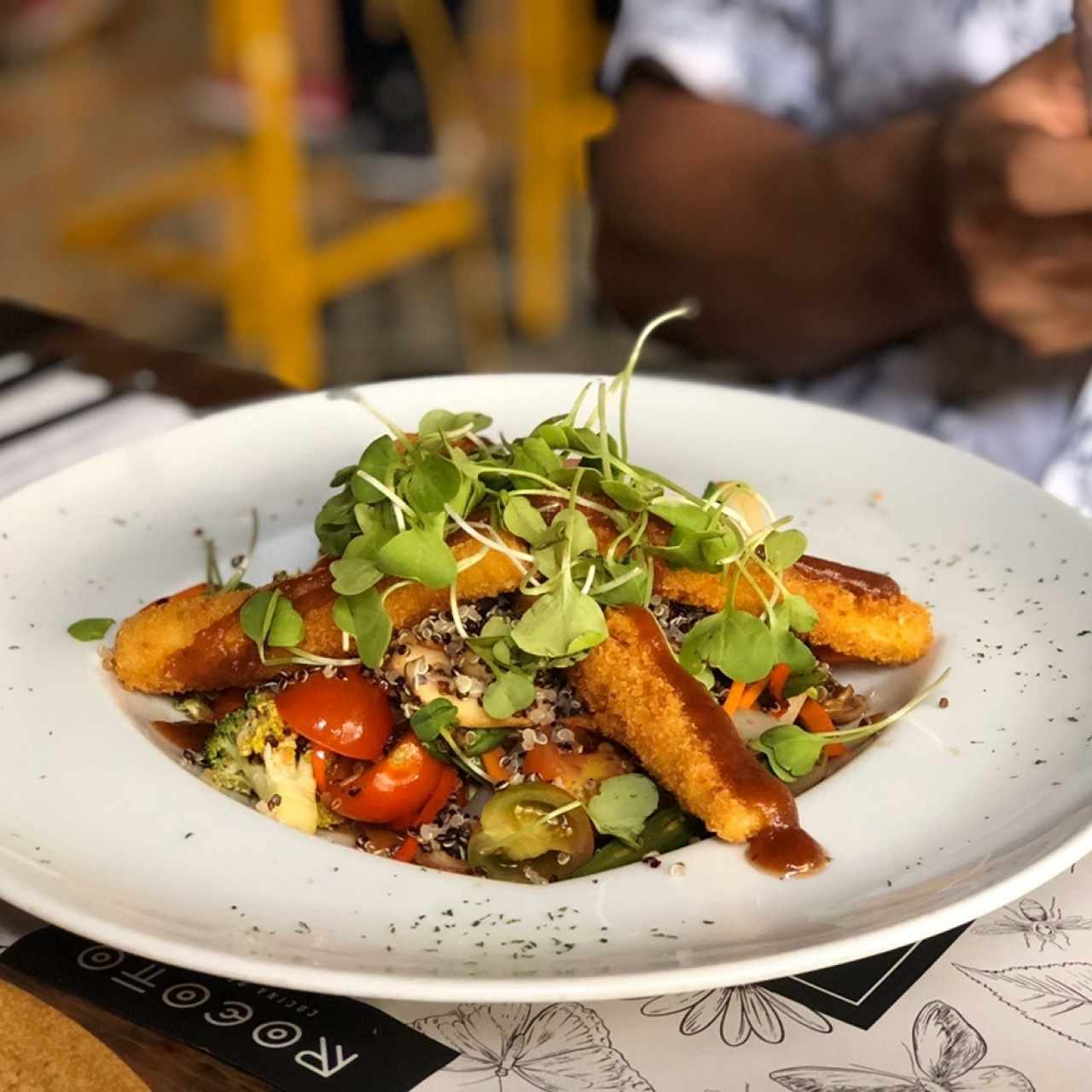 Ensalada quinoa tofu