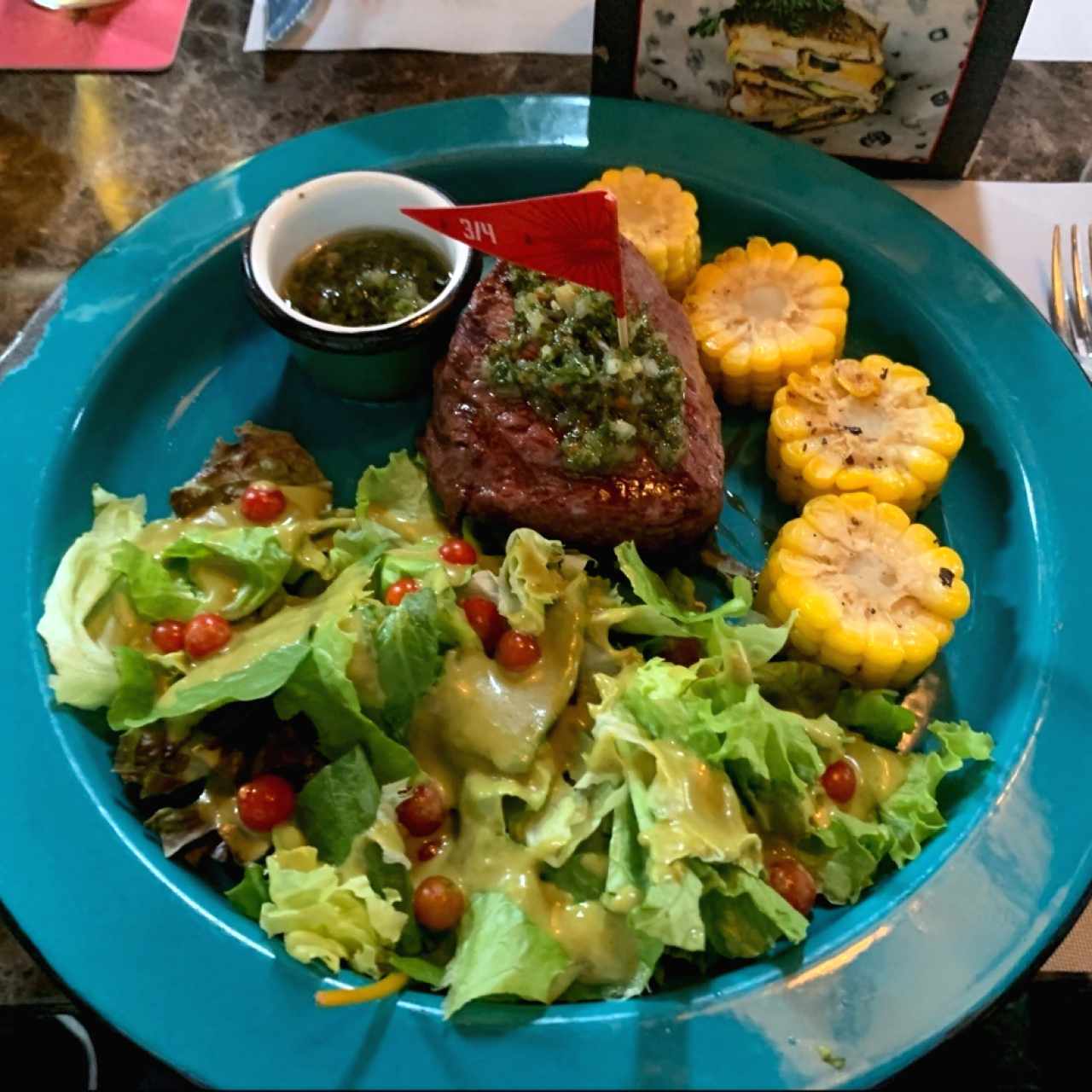 Solomito Sterling con ensalada
