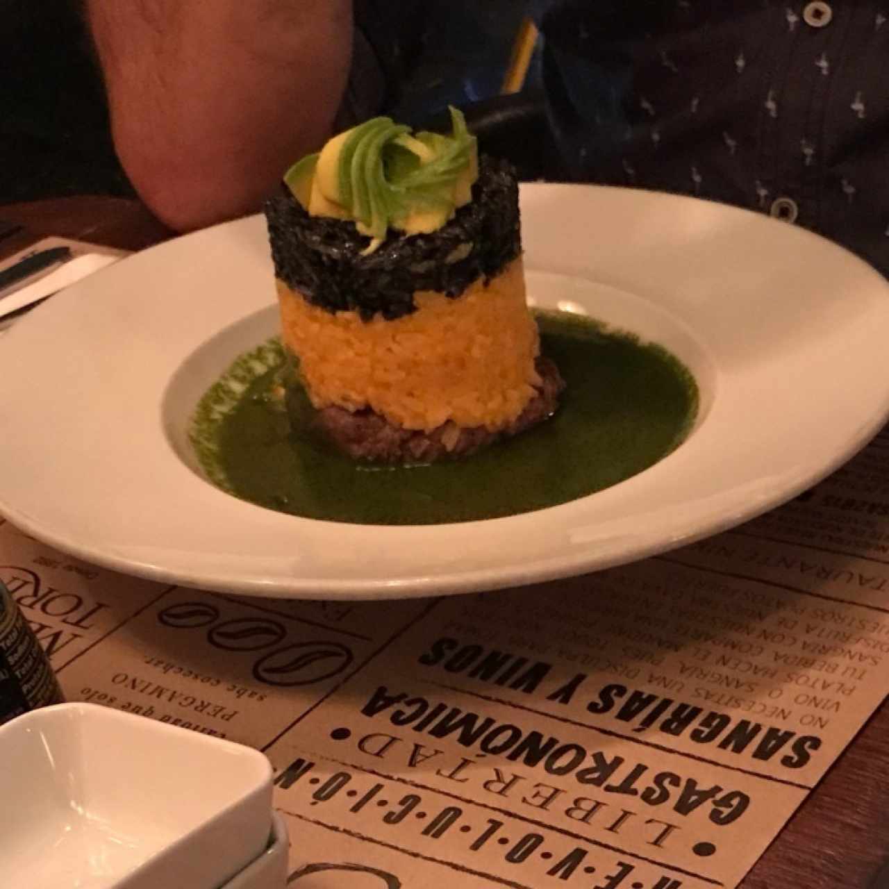 arroz con solomito y calamar