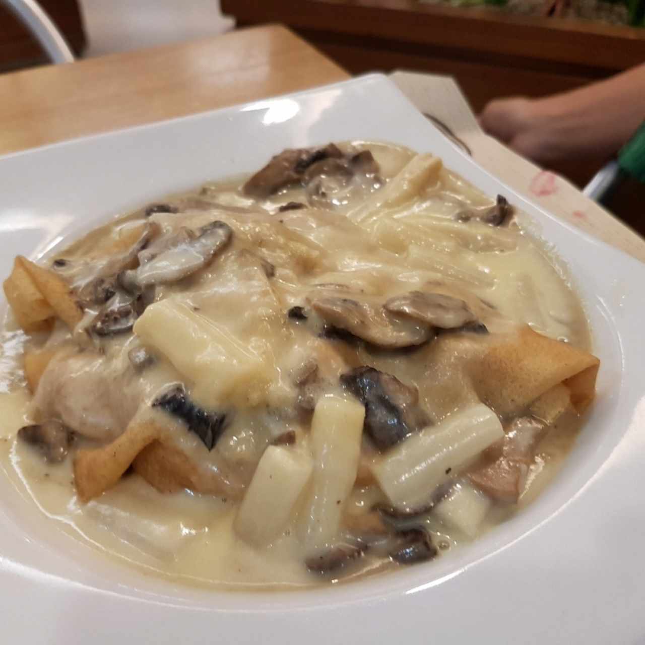 pollo champiñon y espárragos