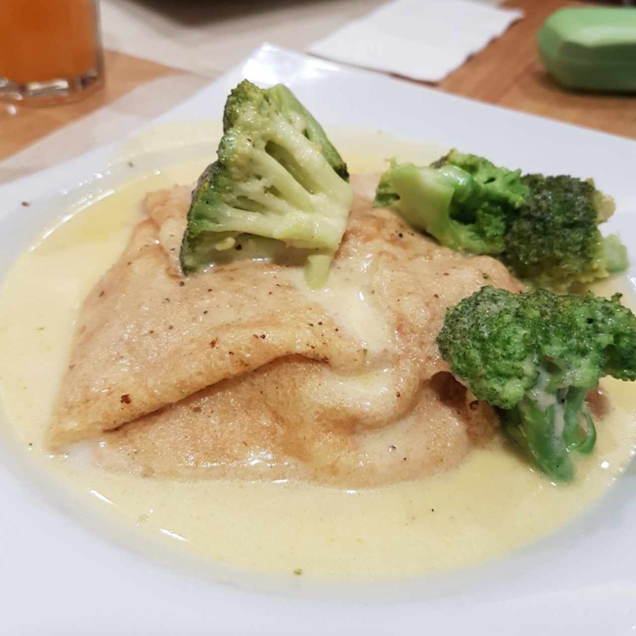 pollo brocoli queso