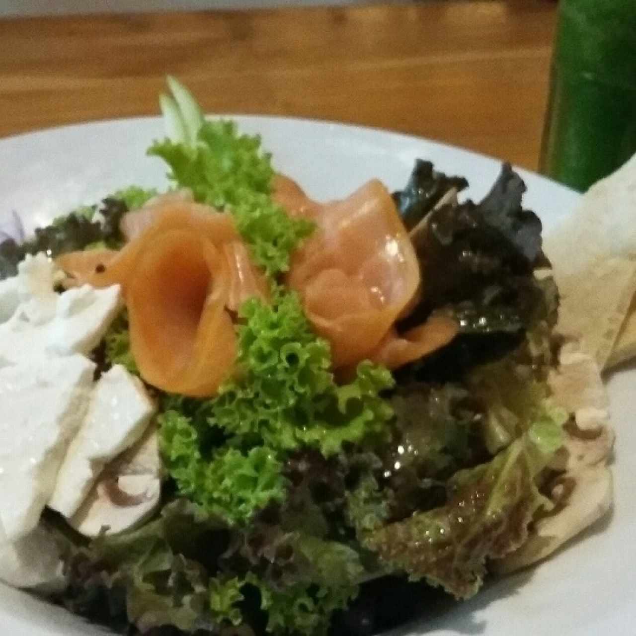 ensalada de salmon ahumado