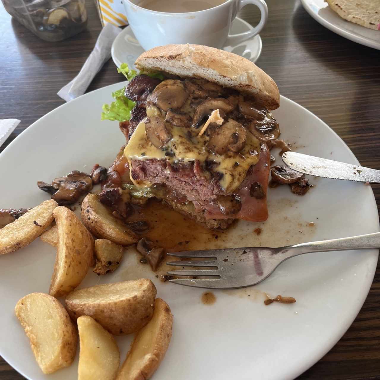 Hamburguesa con champiñones