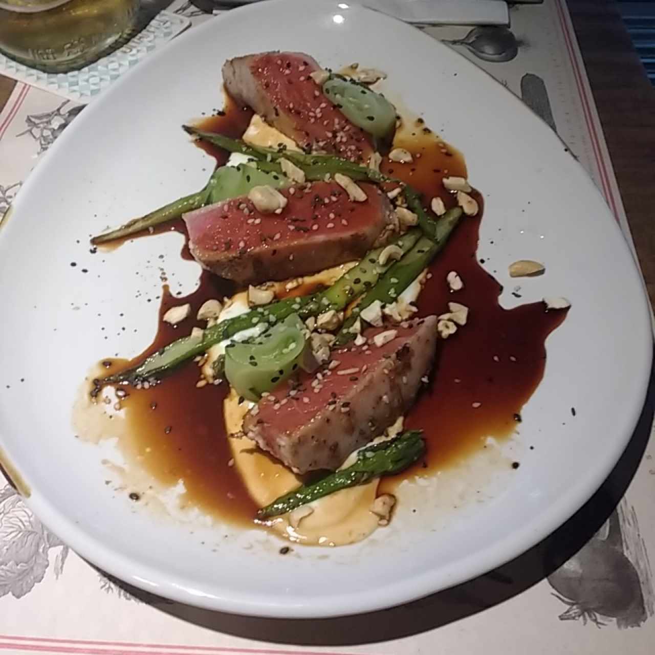 Tuna en salsa de yogur