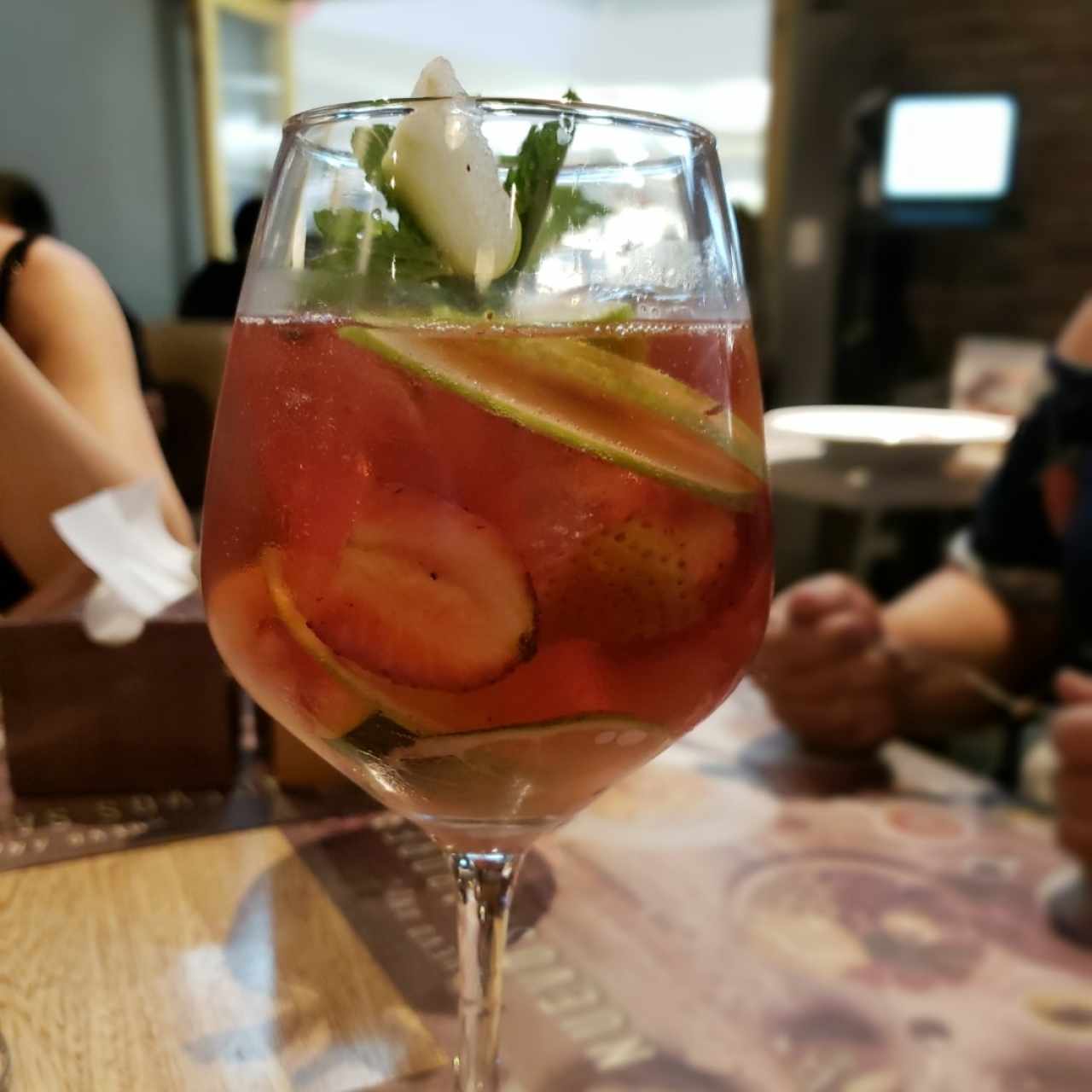 sangría lambrusco rosada