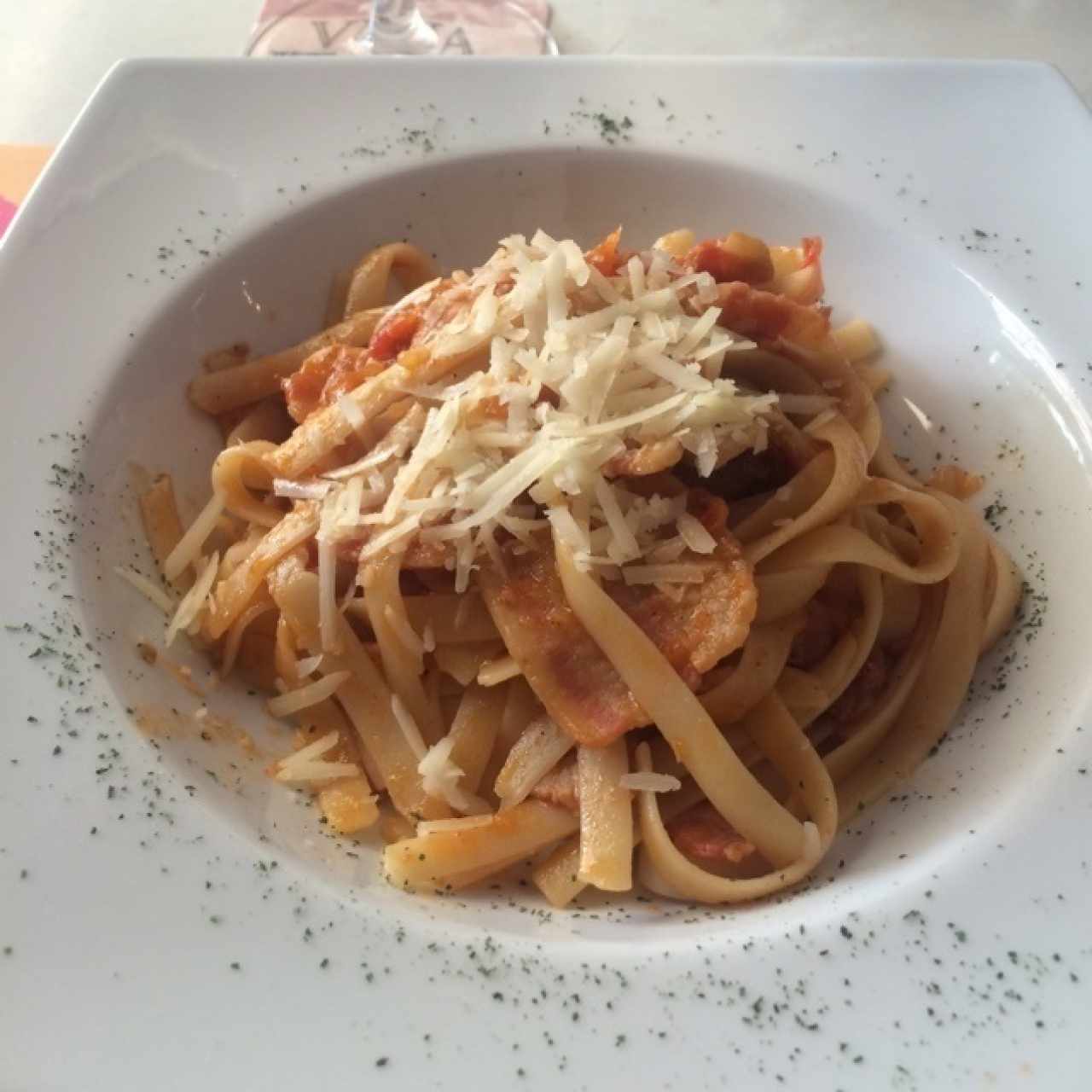fetuchini con salsa siciliana