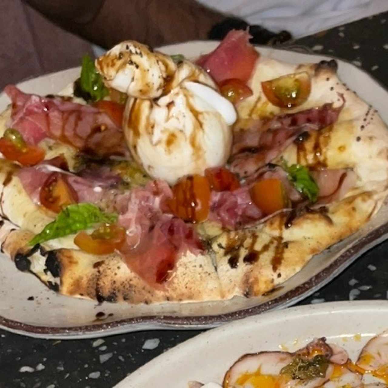 Pan con Burrata