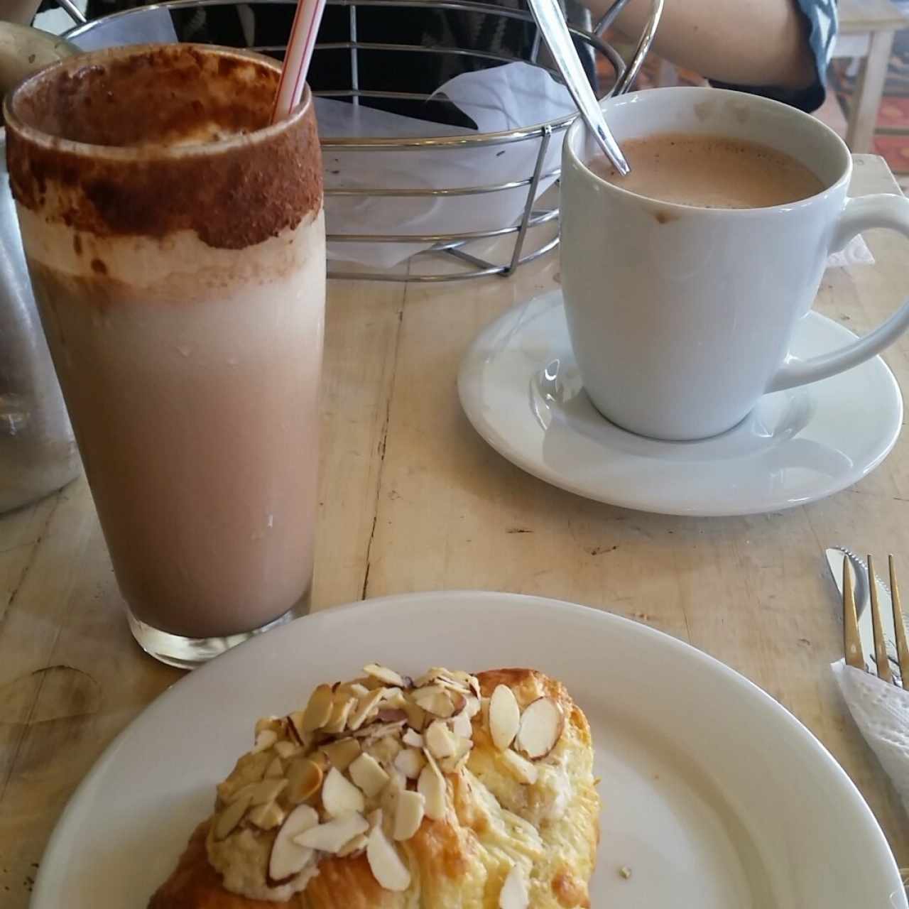 milo y chocolates de la casa