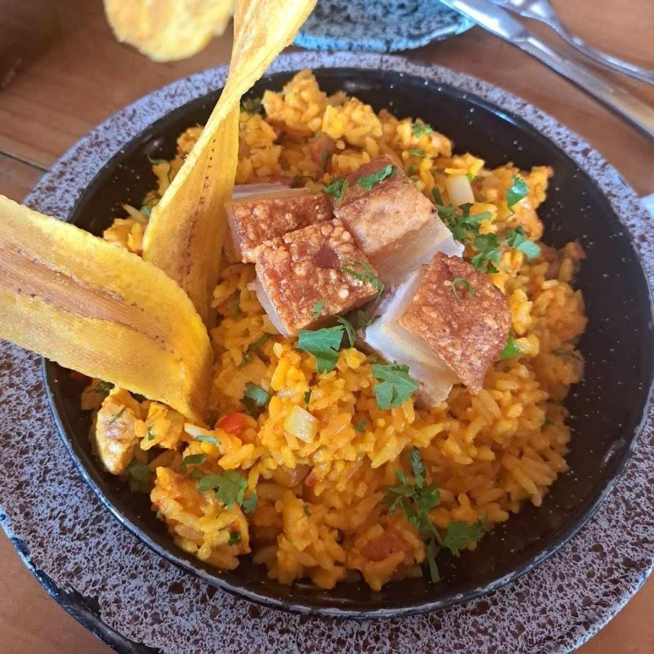 Paella de Chicharron