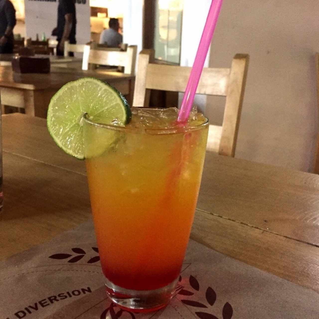 coctel tequila sunrise