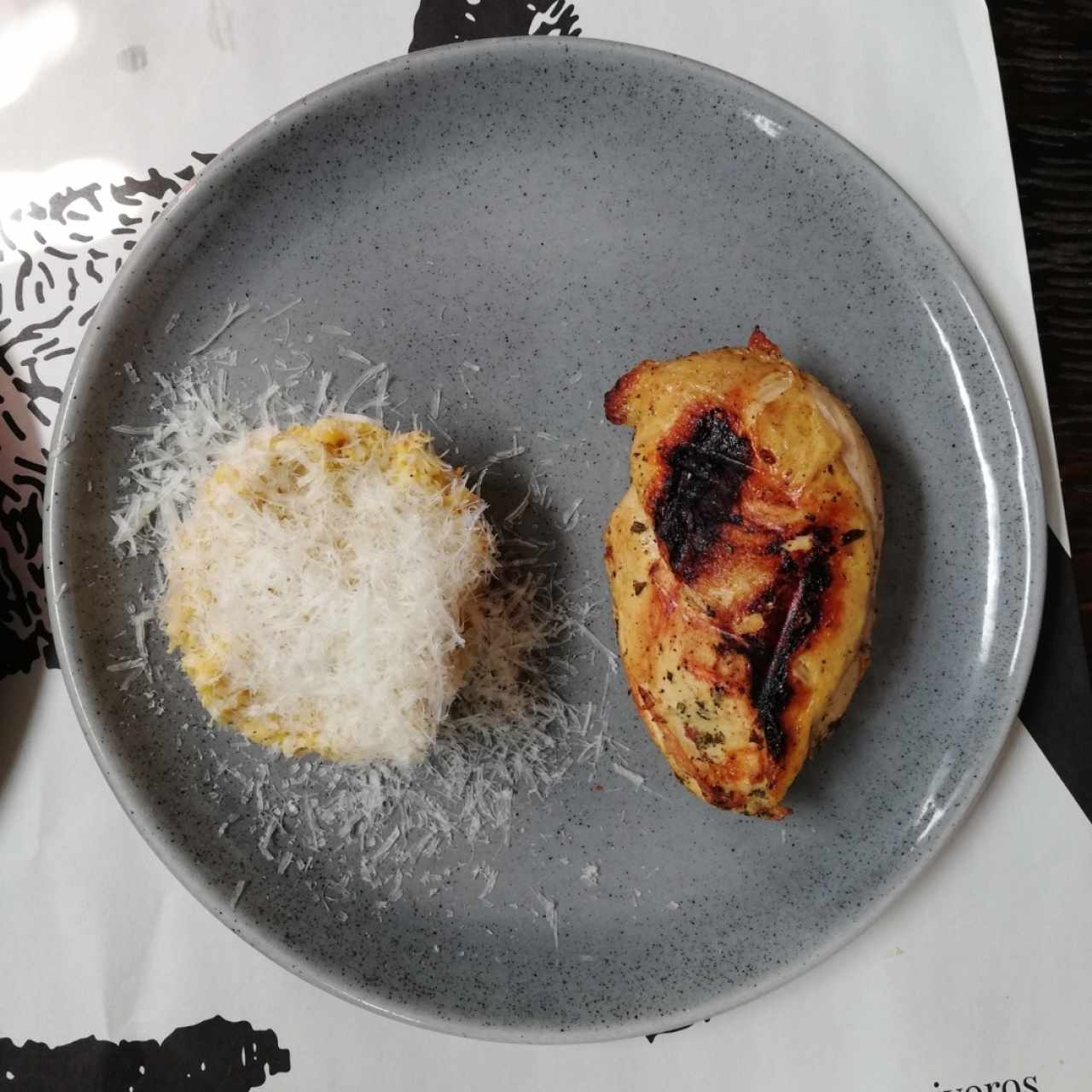 Pollo a la naranja con puré de plátano maduro