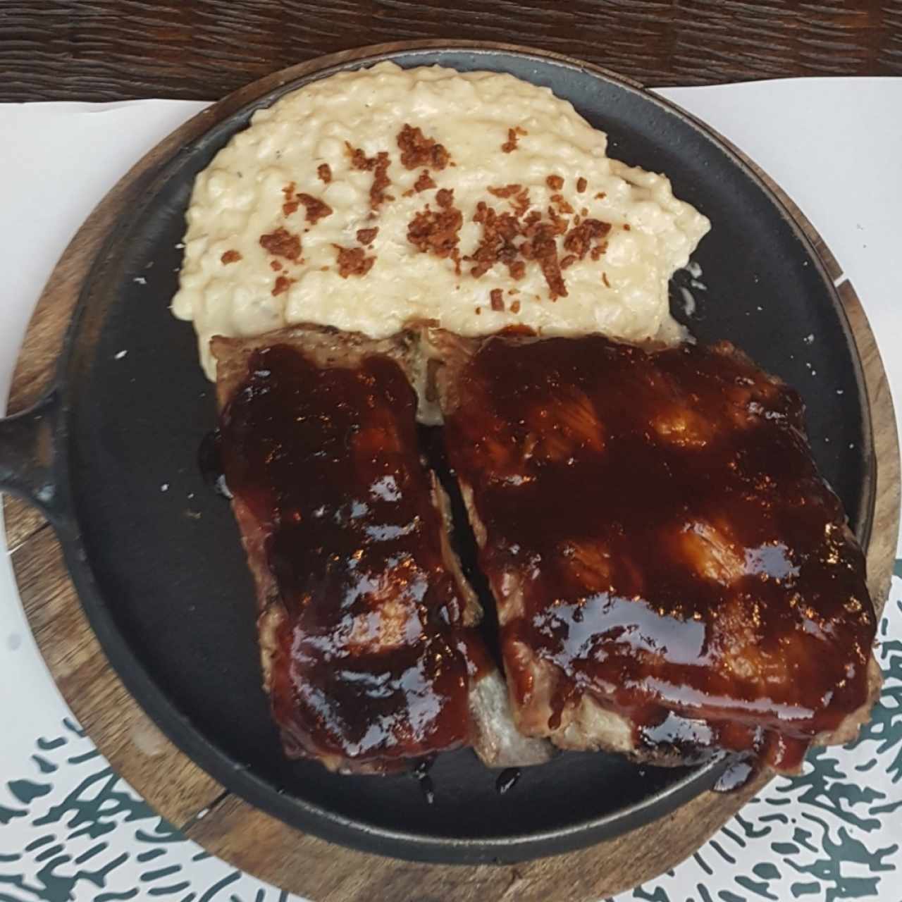 Costillita en salsa bbq con risotto