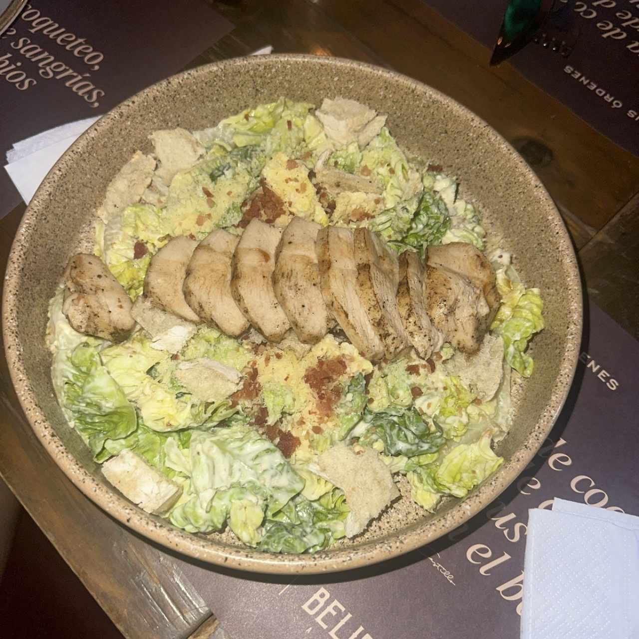 Ensalada Cesar con pollo 