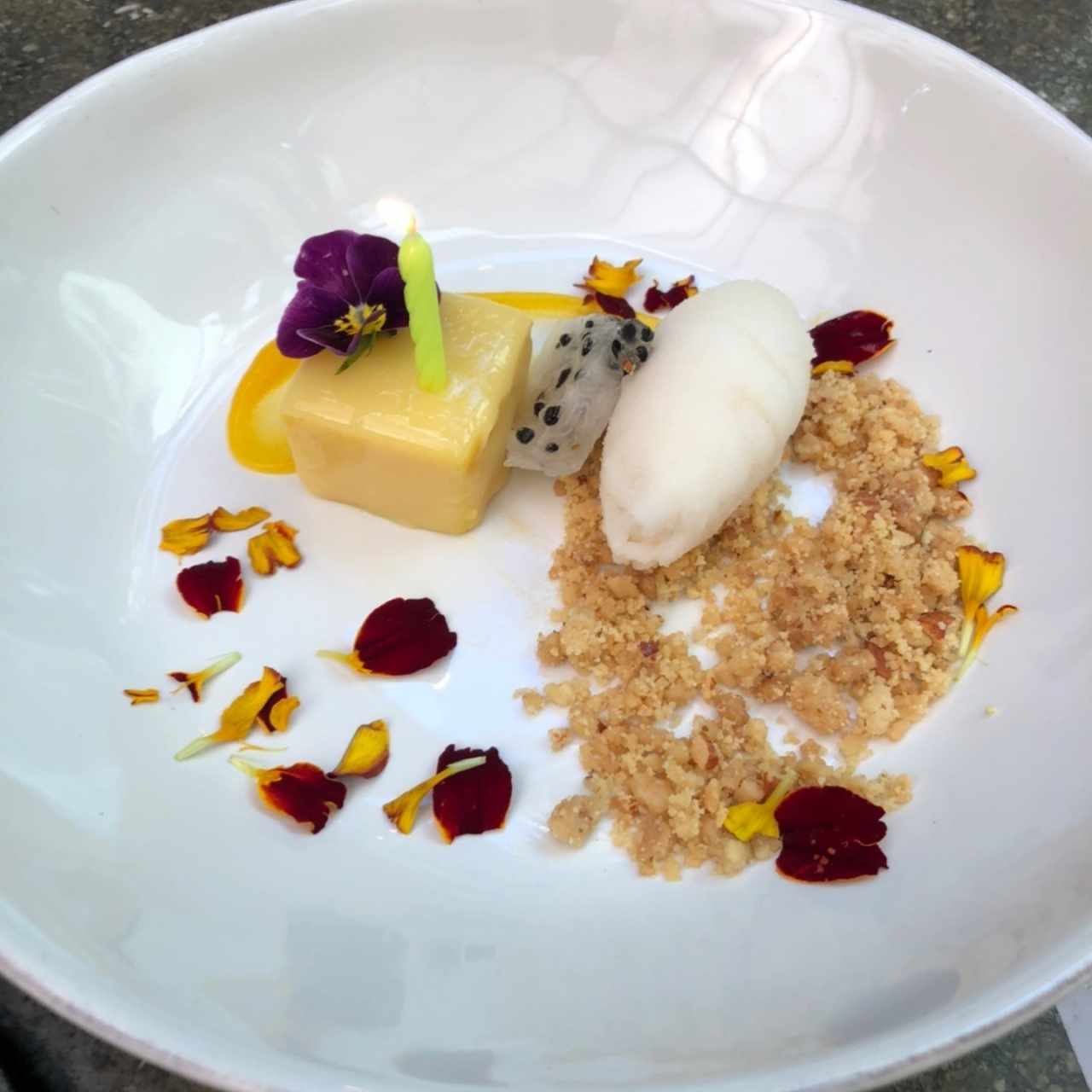 Postre de maracuya y jengibre