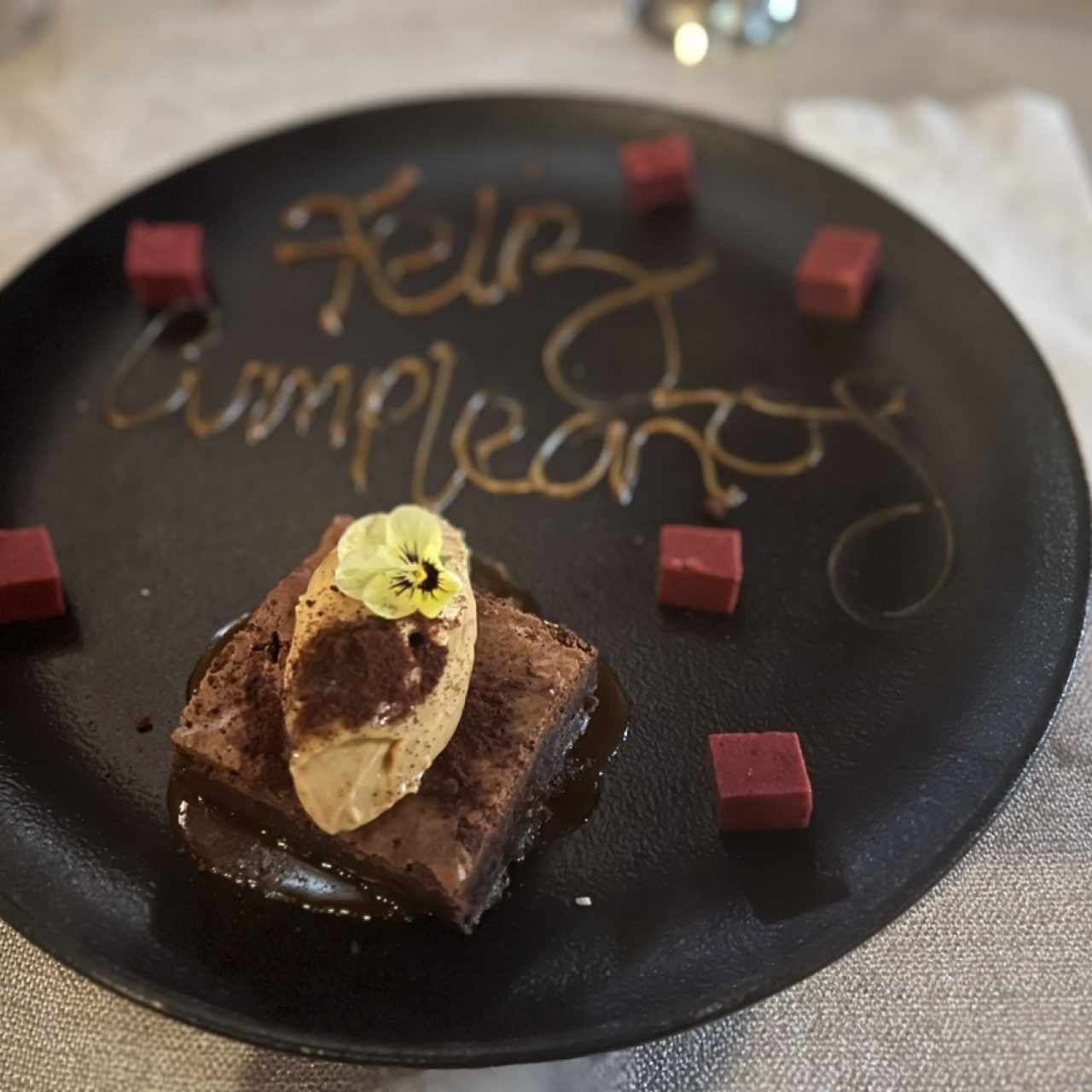 Postre Cortesia por Cumpleaños